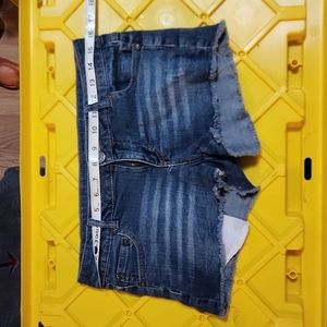 Low rise denim cut off shorts